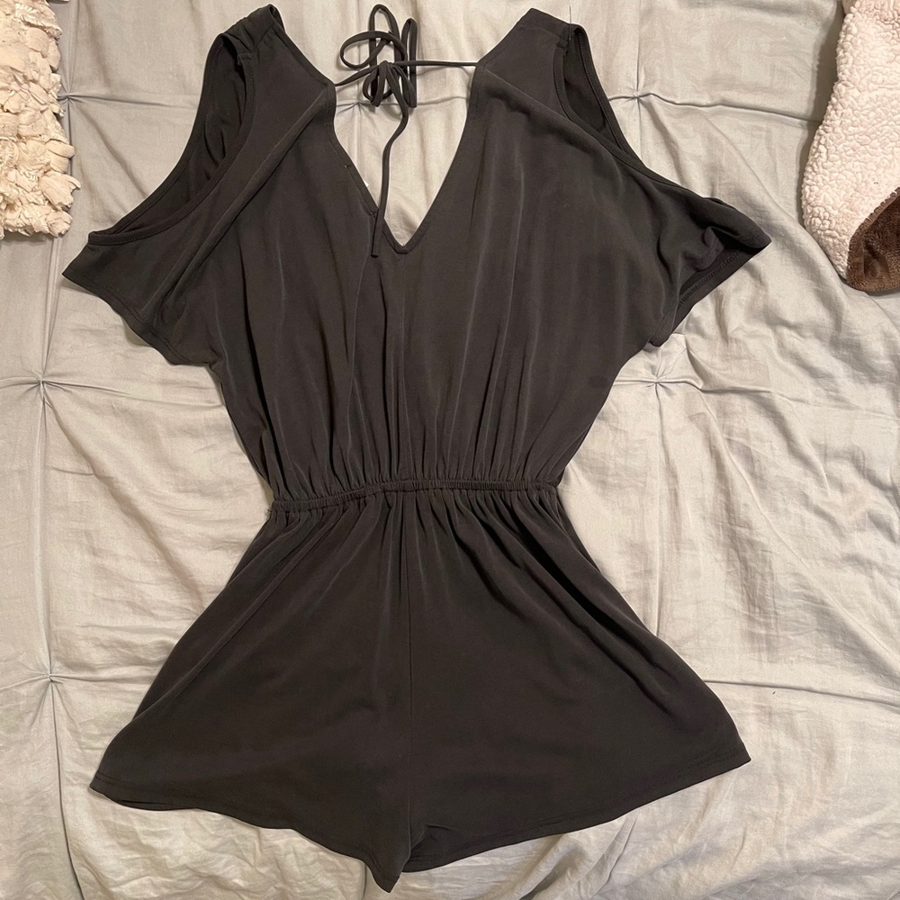 Short romper. - Picture 4 of 4